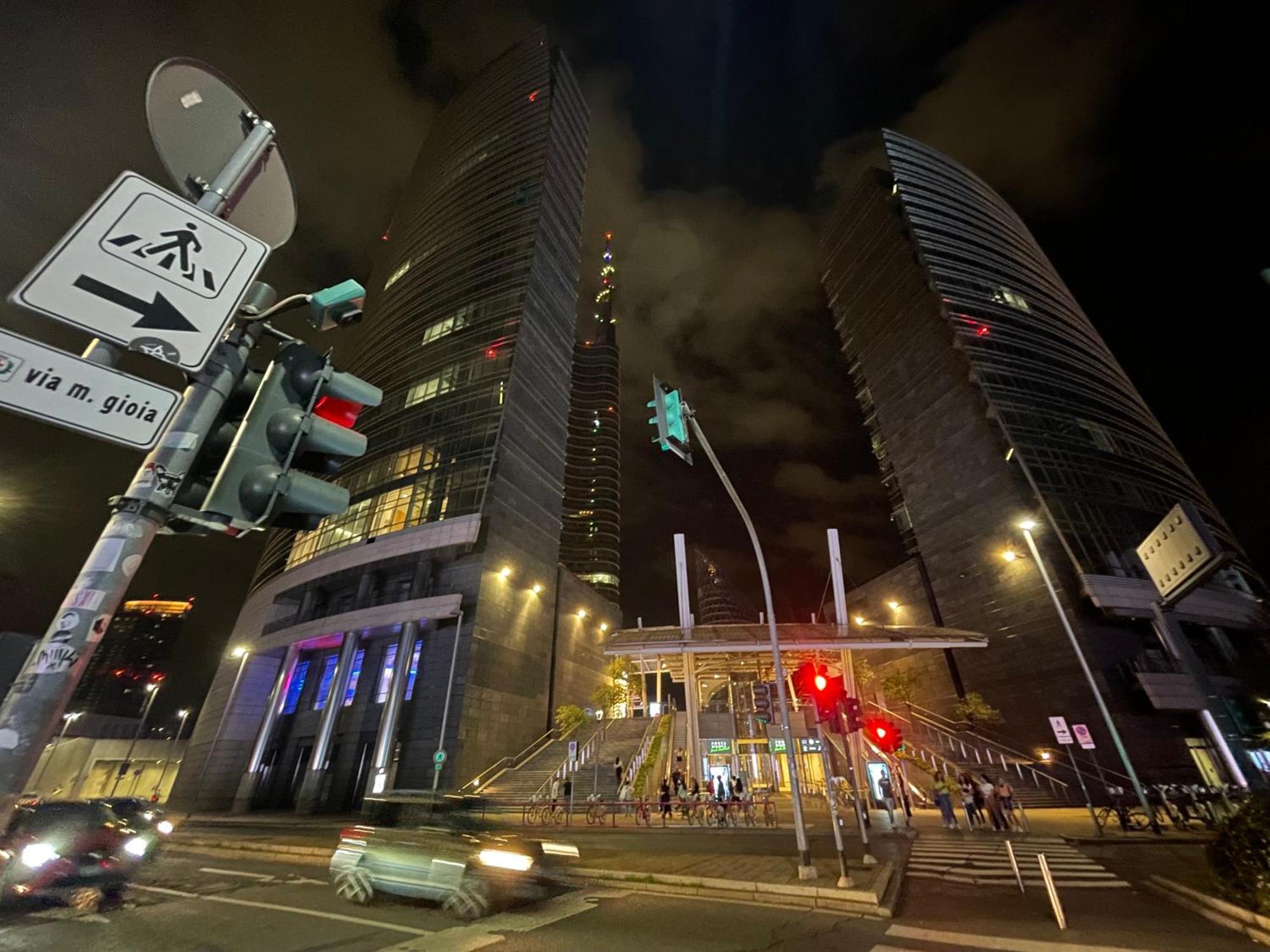 Mila By The Blue Twins Apartments Milano ภายนอก รูปภาพ